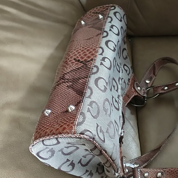 Guess Handbag - Picture 8 of 8